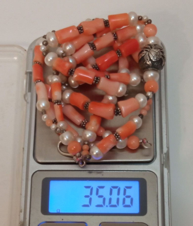 E5SE Vtg Pink Coral Pearl Necklace with Charm Clasp and Silver Balls 45cm