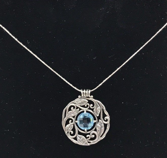 DIDAE SS 925 Facetted Blue Glass & Leaf Accent Pendant 18” Chain Necklace ISREAL