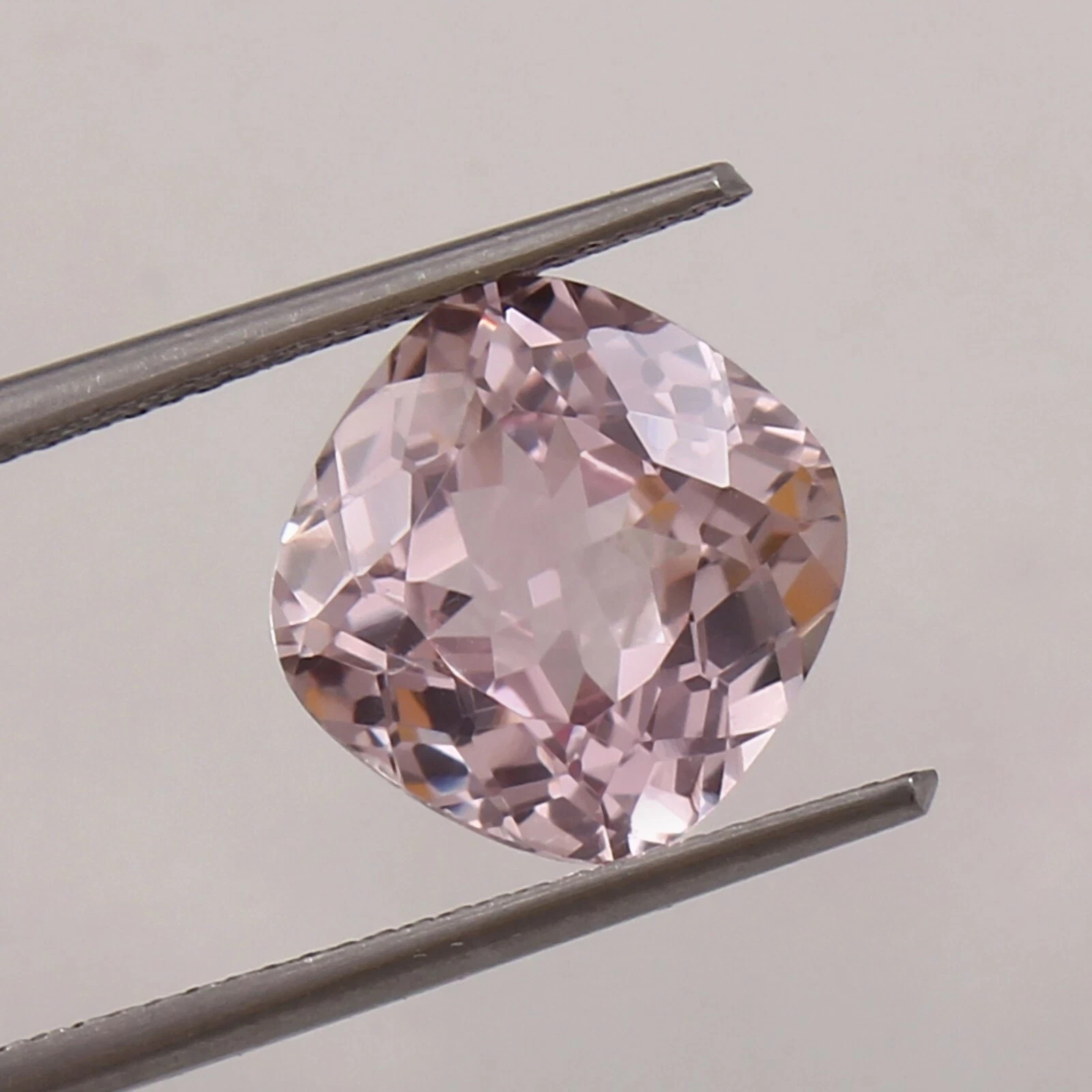 11 Ct Precious Pink Cushion Morganite Loose Gems For Luxury Jewelry 12x12x7 mm
