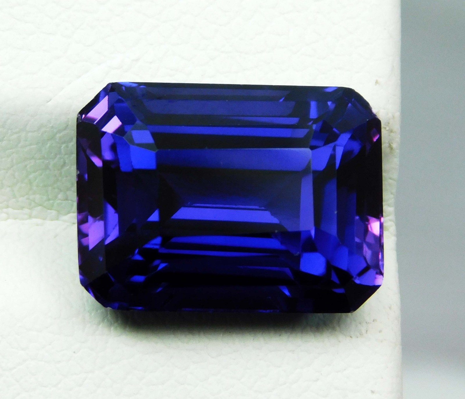 Natural Purple Blue Tanzanite 10.45 Ct AAA Emerald Cut Certified Faceted Gems