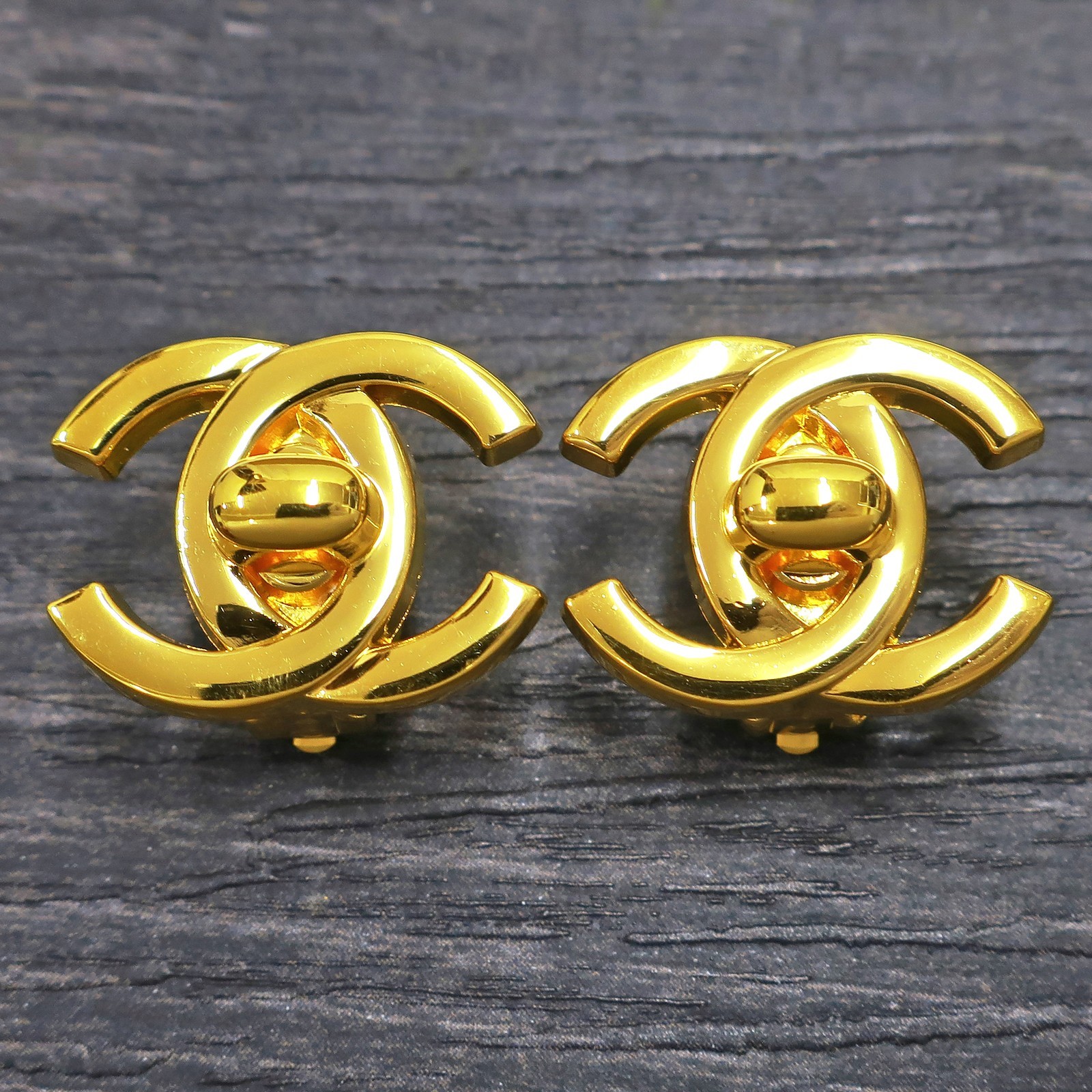 CHANEL Gold Plated CC Logos Turn Lock Vintage Clip Earrings #1392c Rise-on