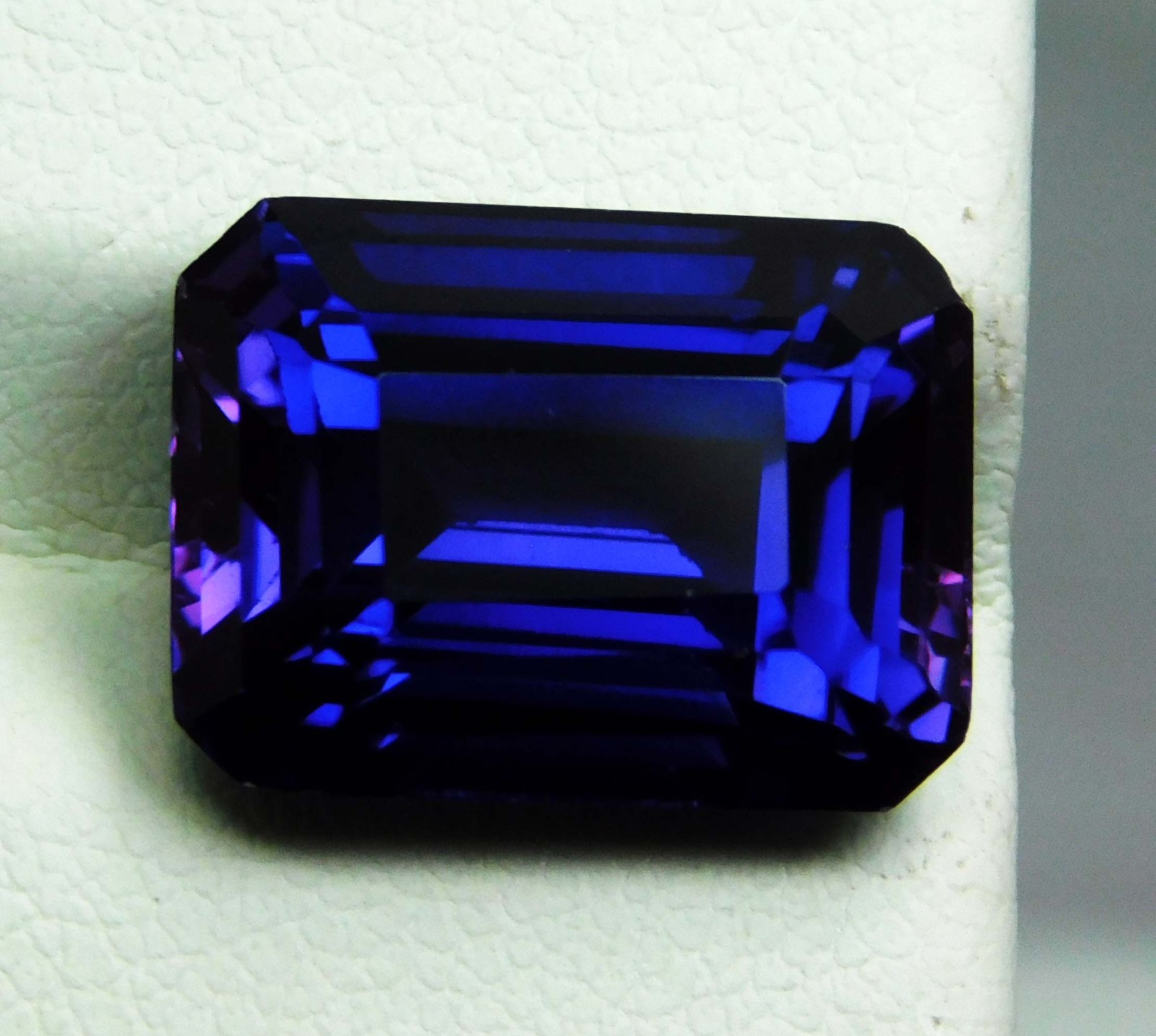 Natural Purple Blue Tanzanite 10.45 Ct AAA Emerald Cut Certified Faceted Gems