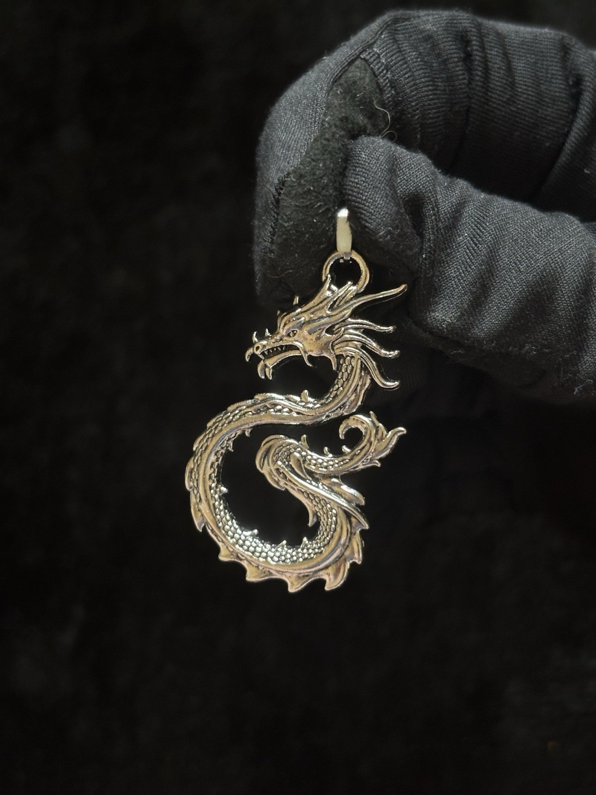 Dragon Charm Pendant Necklace Gold Tone Metal Animals & Insects Theme No Stone