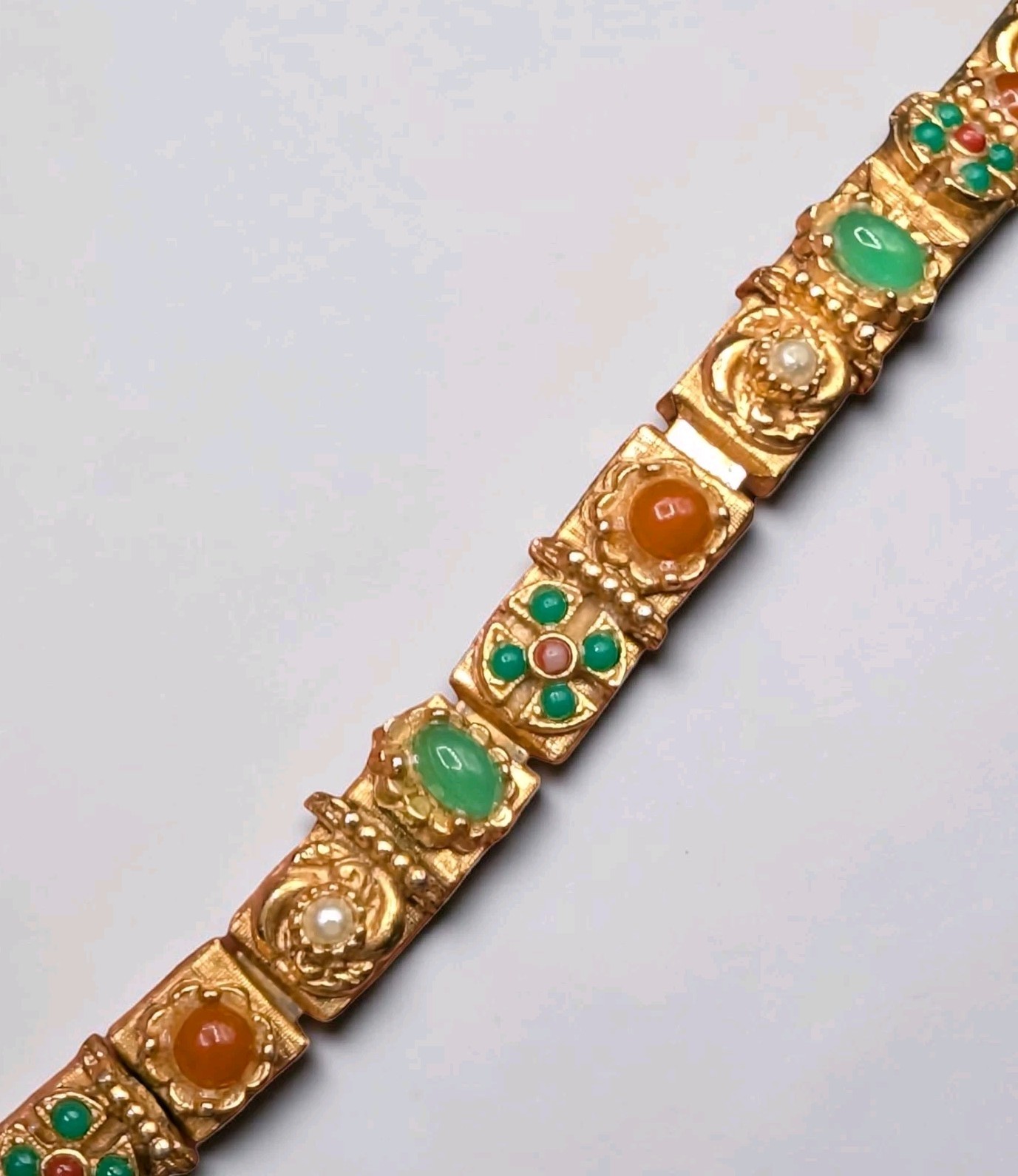Vtg HATTIE CARNEGIE Signed Etruscan or Victorian Revival Gold Tone Bracelet