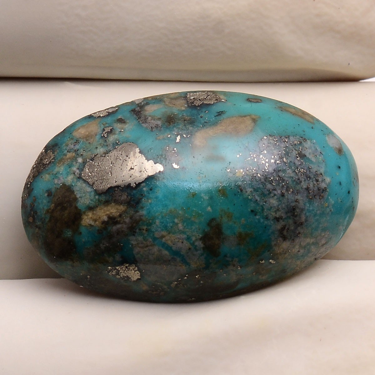 28.00 Cts Natural Persian Turquoise 26mmx16mm Oval Cabochon Untreated Gemstone
