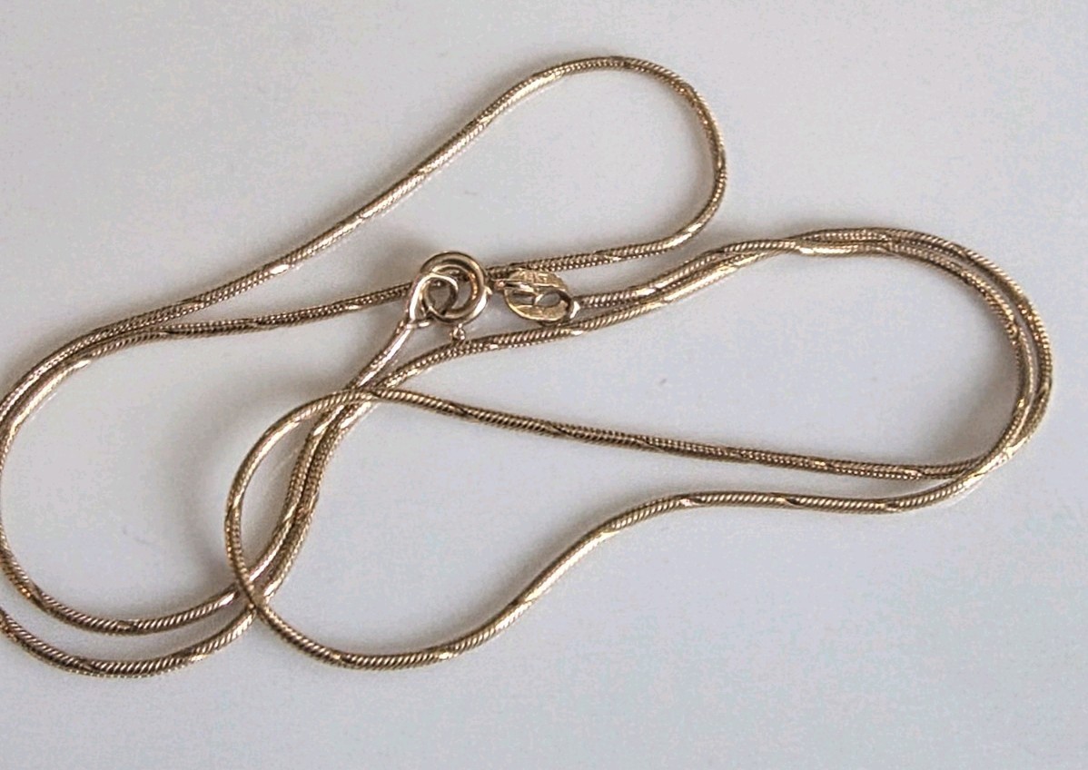 14 Kt diamond Cut Snake Yellow Gold Chain solid 3.9g