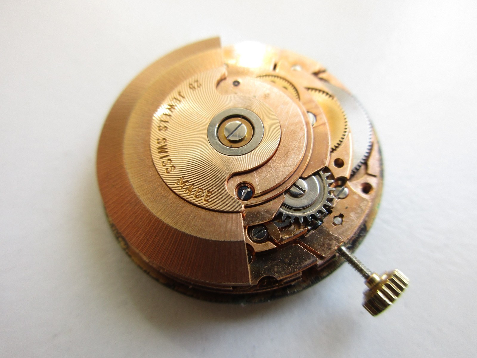 ETA cal. 2782 Swiss automatic watch movement – date at 3 – running
