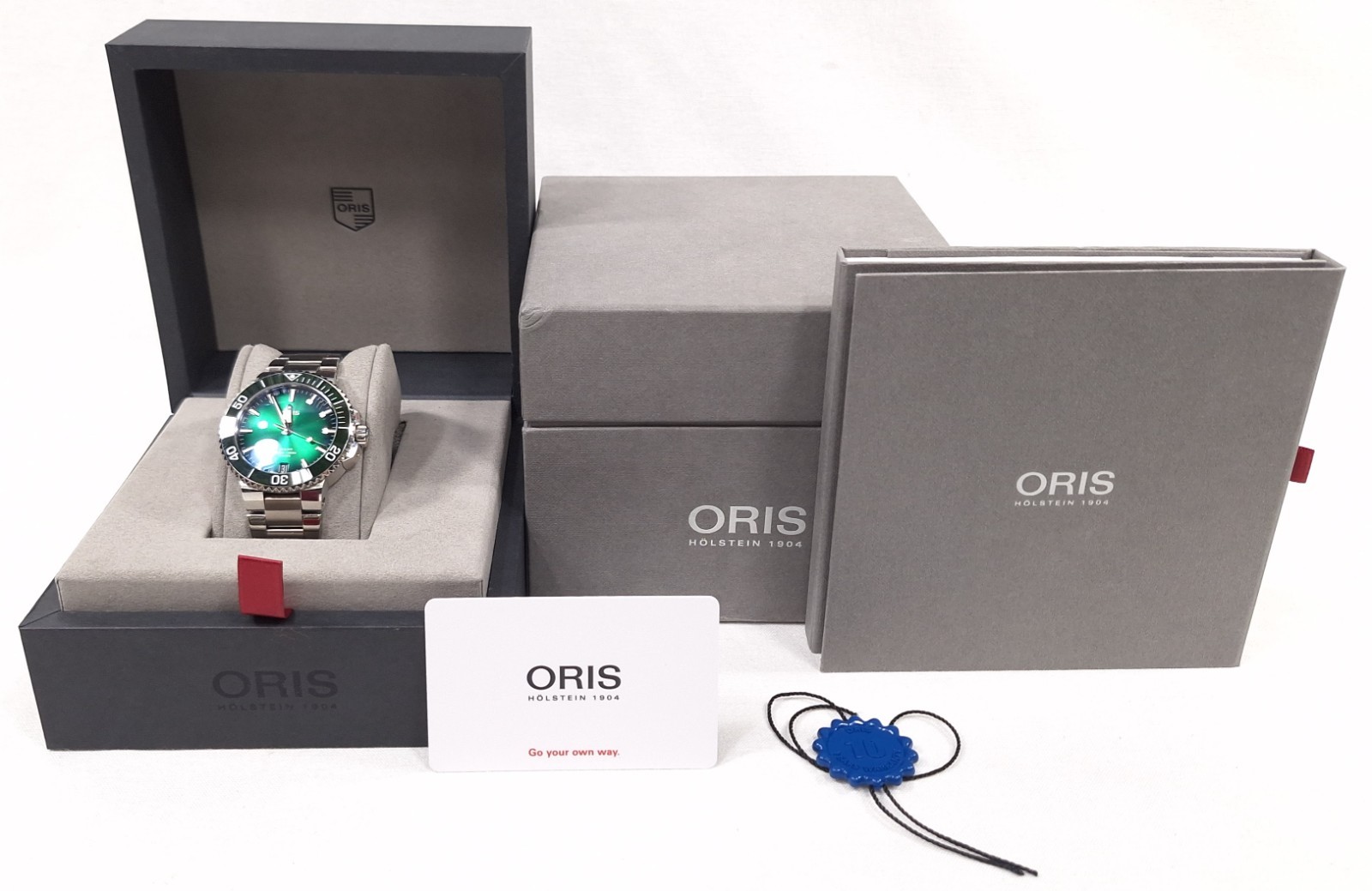 Oris Aquis Date Calibre 400 41.5mm Men’s Watch – 01 400 7769 4157-07 8 22 09PEB