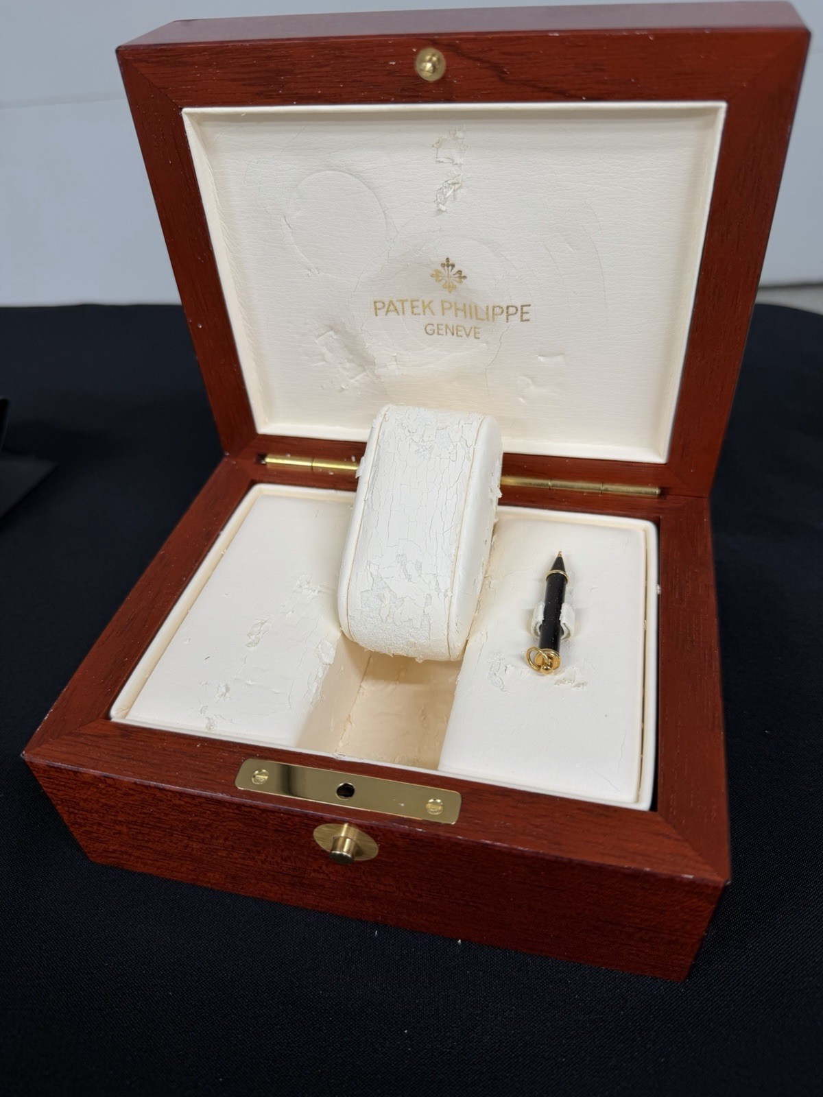 Patek Philippe 5036/1J Yellow Gold w/Box and Certificate of Origin