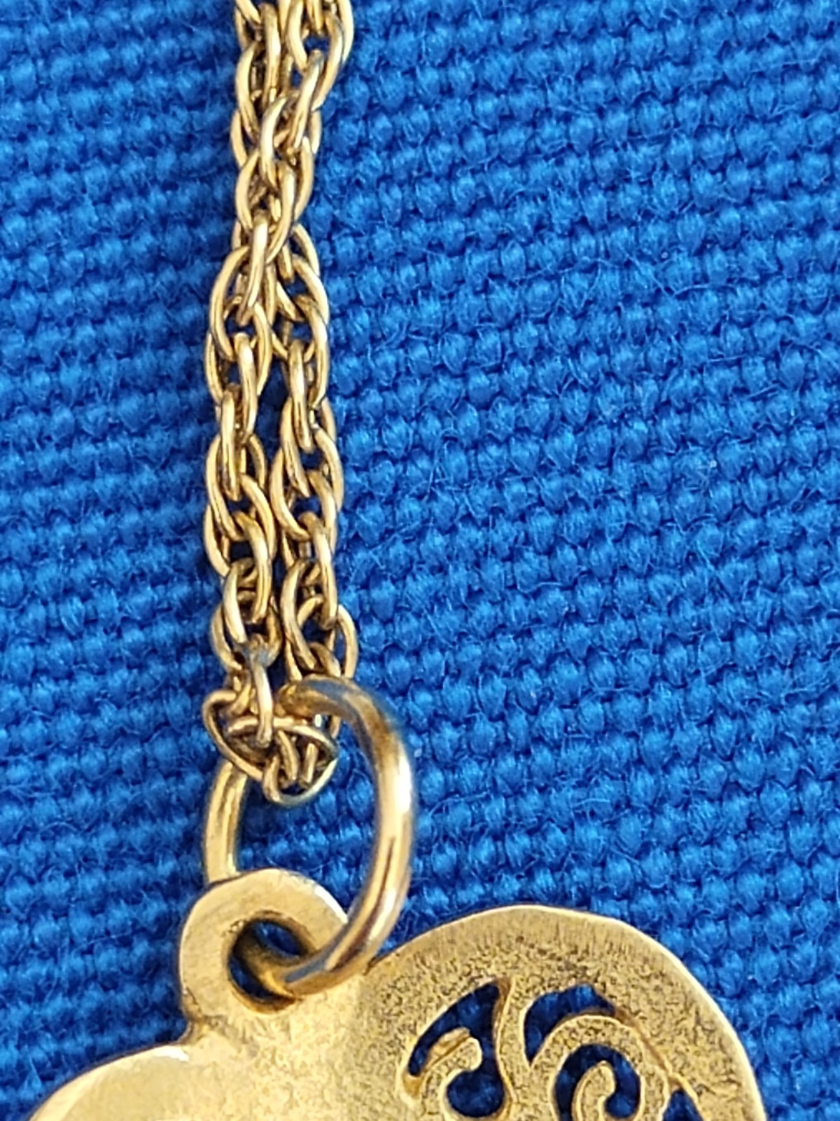 14k Gold Chian. 14 inches long, Heart Pendent 4.3 grams