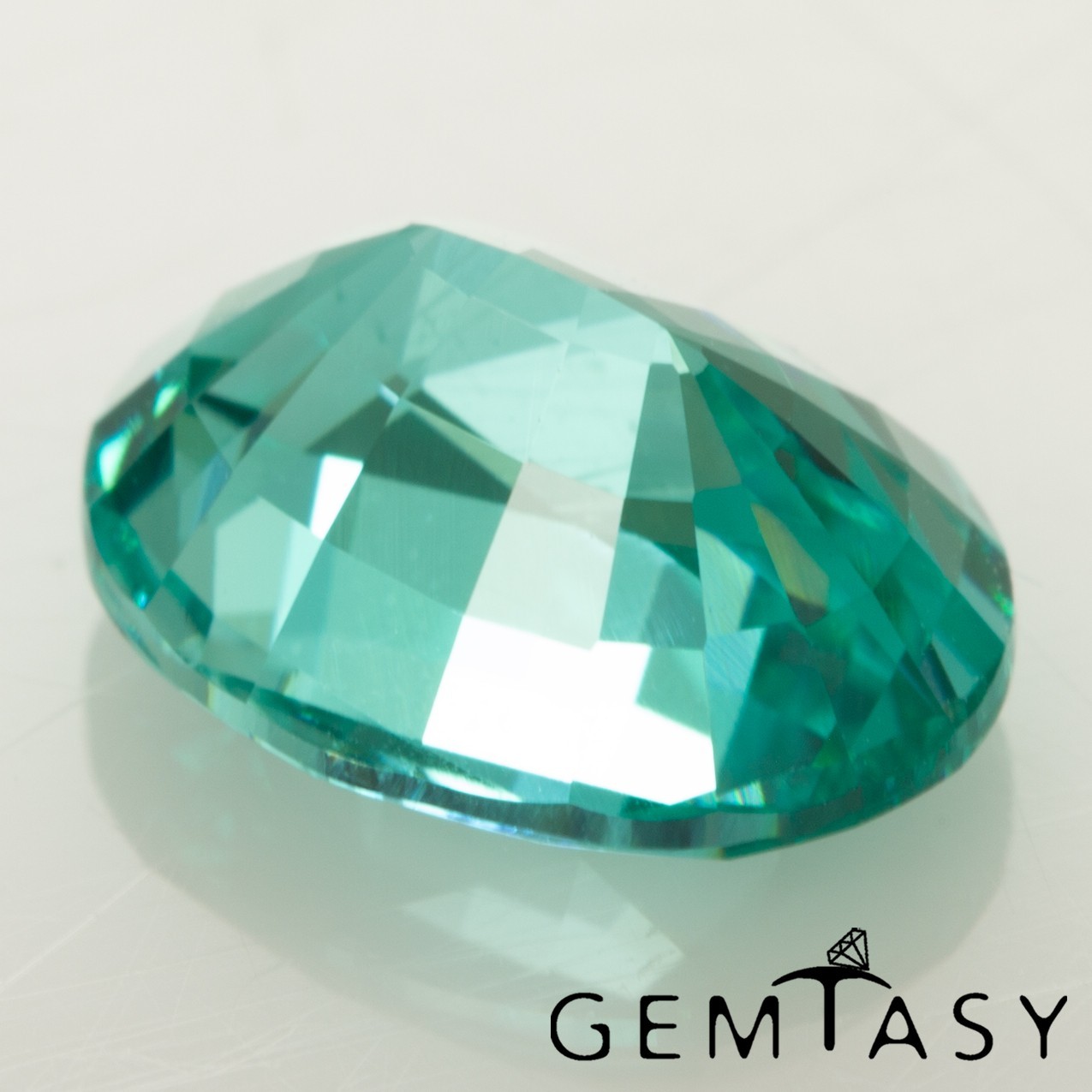 Cut stone – Paraiba YAG Czochralski (Pulled) lab grown, Oval 9x7mm 2.74-3.03ct