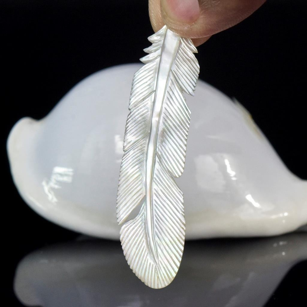 Bird Feather Carved Mother of Pearl Shell Pendant Jewelry Making Supply 1.95g