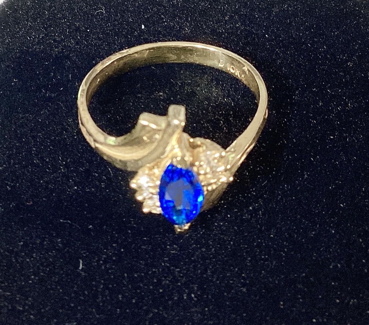 New 10KT stamped yellow gold marquise September birthstone ring women size 8.25