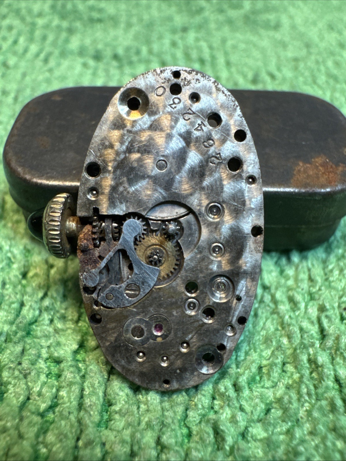 Untested Bulova 2886 5K Vintage Movement Winds And Running and Stops