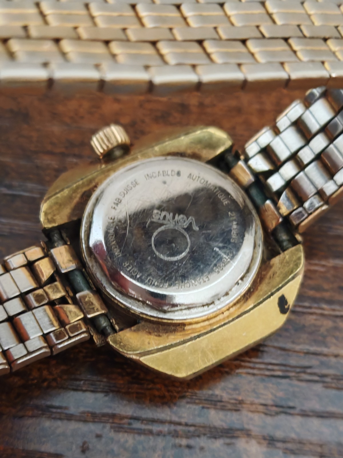 Vintage Venus Automatic Gold Tone Barrel Calendar Men’s Watch – RUNNING PERFECT