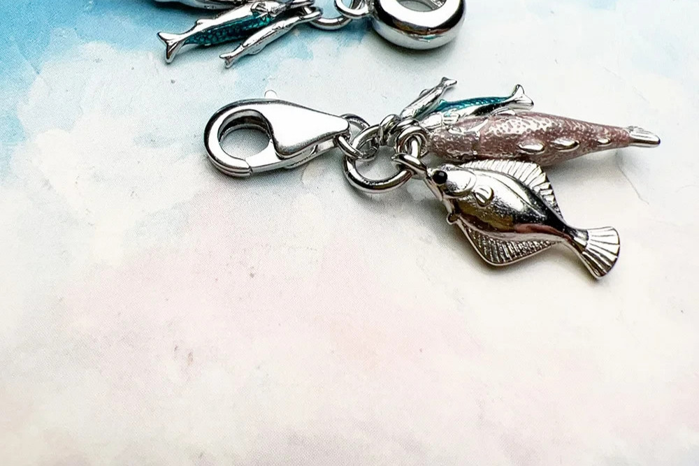 925 Sterling Silver Three Fish Pendant Charm Blue & White Cz Gift Lobster Lock