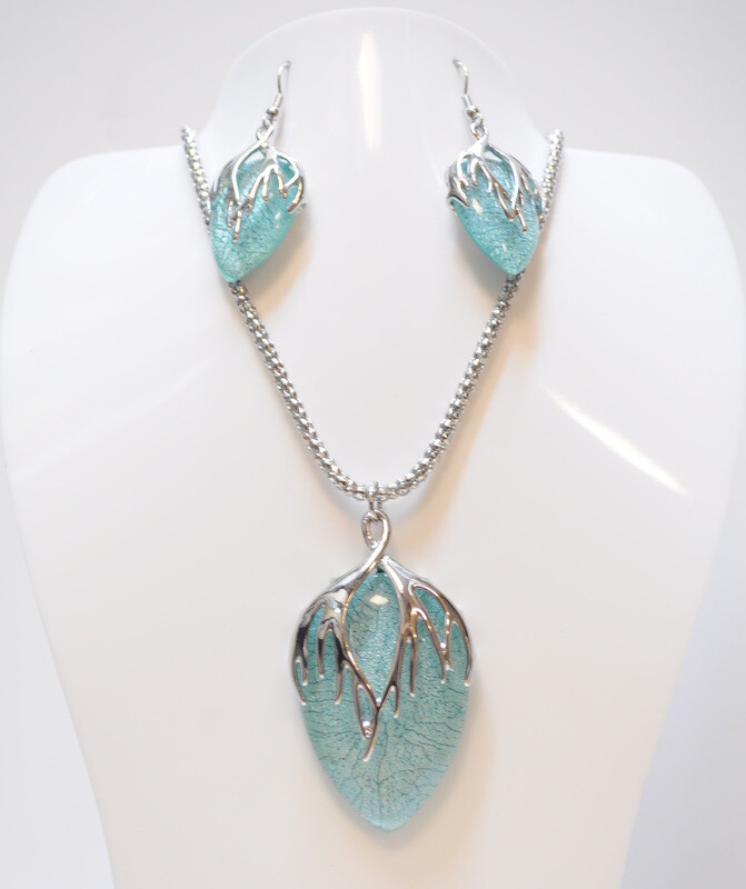 Resin Necklace and Earring Set – Hawaiian Teardrop
