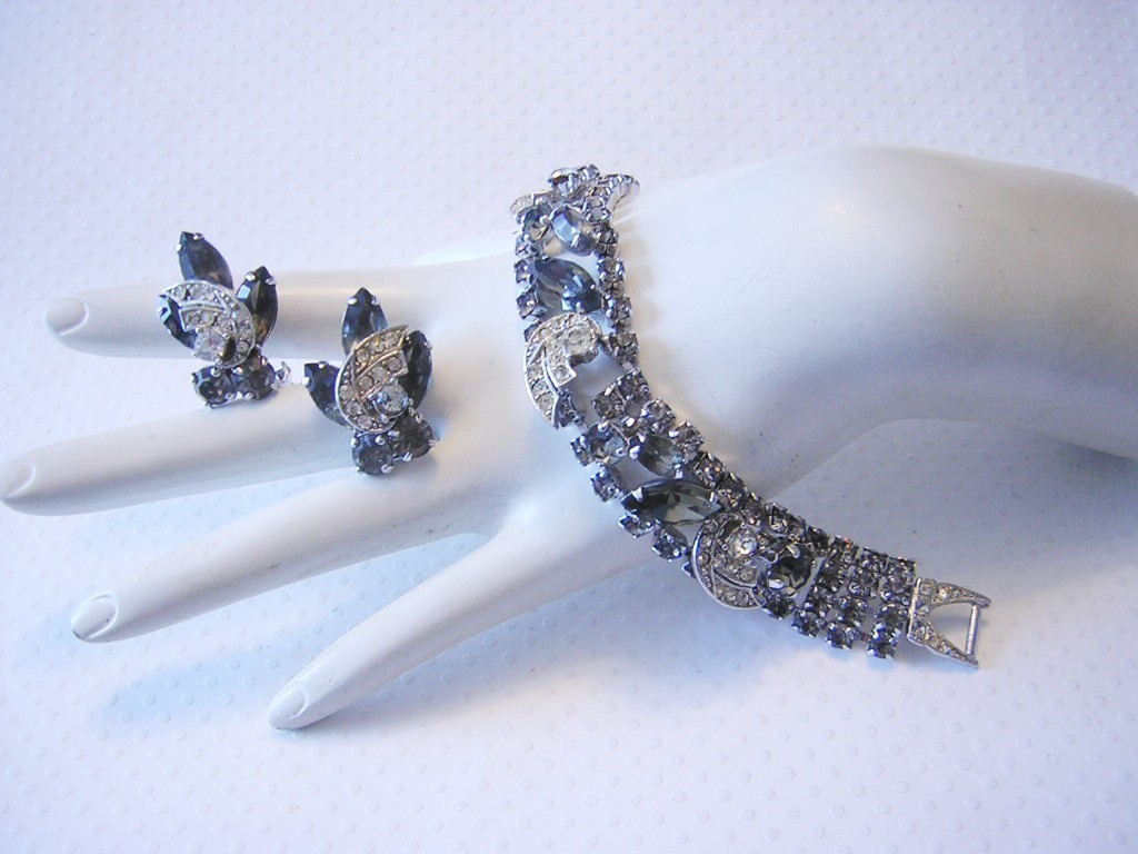 WEISS Graphite GRAY / “Black Diamond” RHINESTONES & ICING Overlays Bracelet ERR