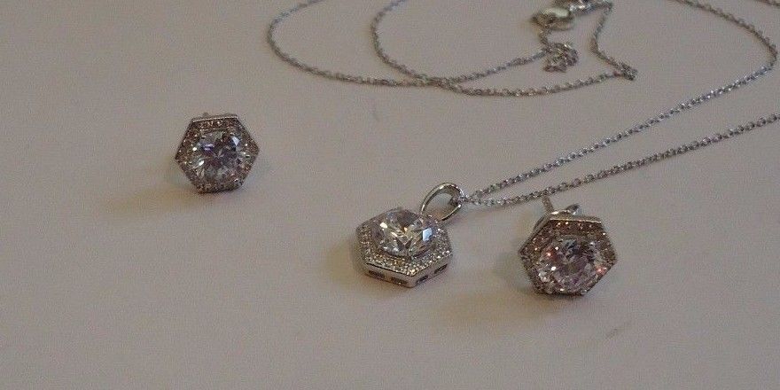 HALO CENTER NECKLACE & EARRING SET W/ 5 CT LAB ACCENTS /925 STERLING SILVER