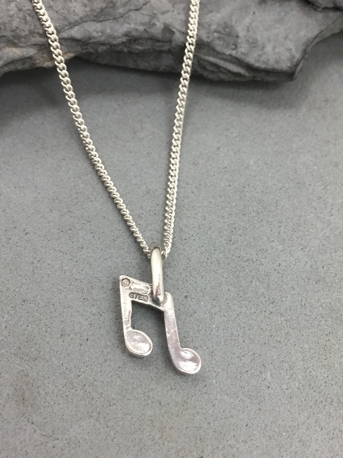 Sterling Silver Music Note Pendant Dainty 18″ Box Chain Musician 3.3 Gram