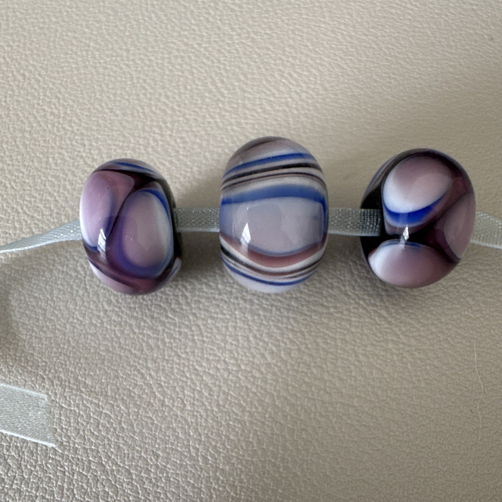 Glass Lampwork Beads – Purple/Lavender – NOS – approx 14-15 mm – 3 pcs