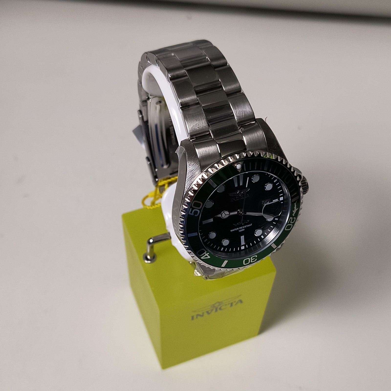 Invicta Pro Diver Quartz 100m Black Dial Green Bezel Date SS Bracelet Box