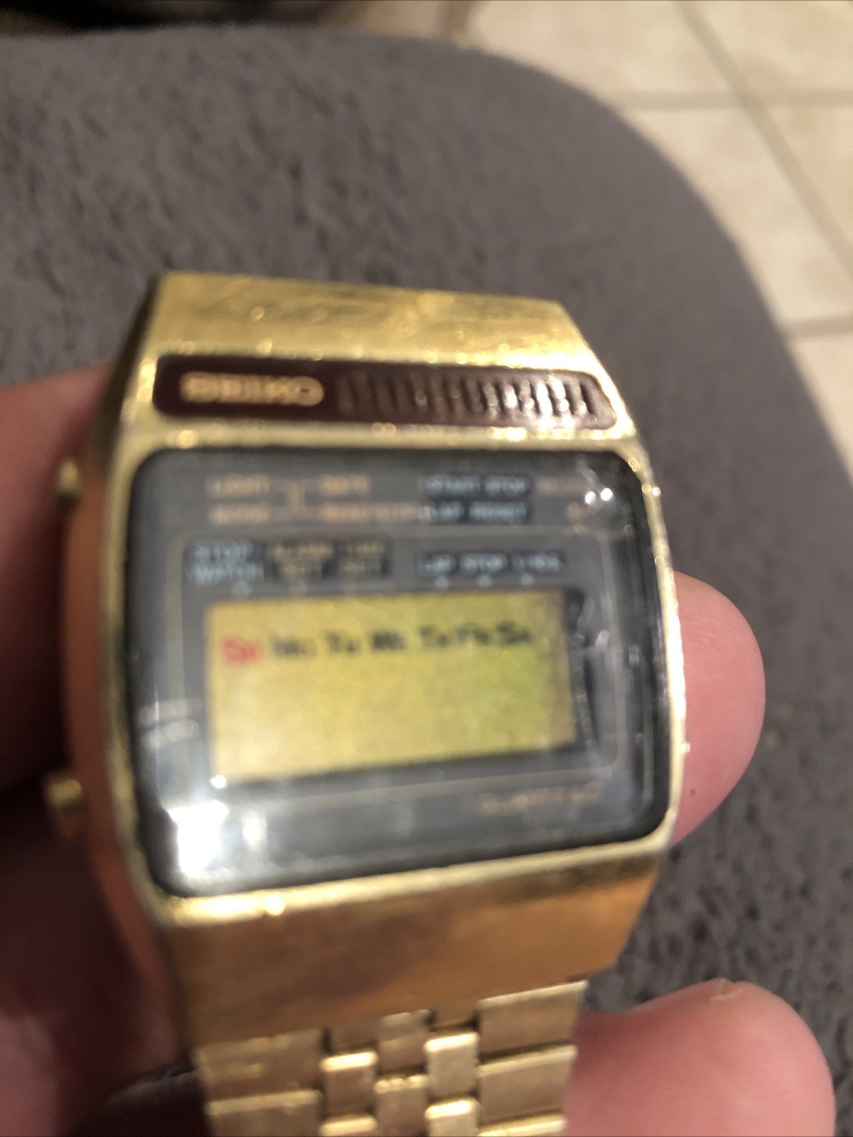 Vintage Seiko Quartz LC A159-5009-G Not Working AS-IS 1978