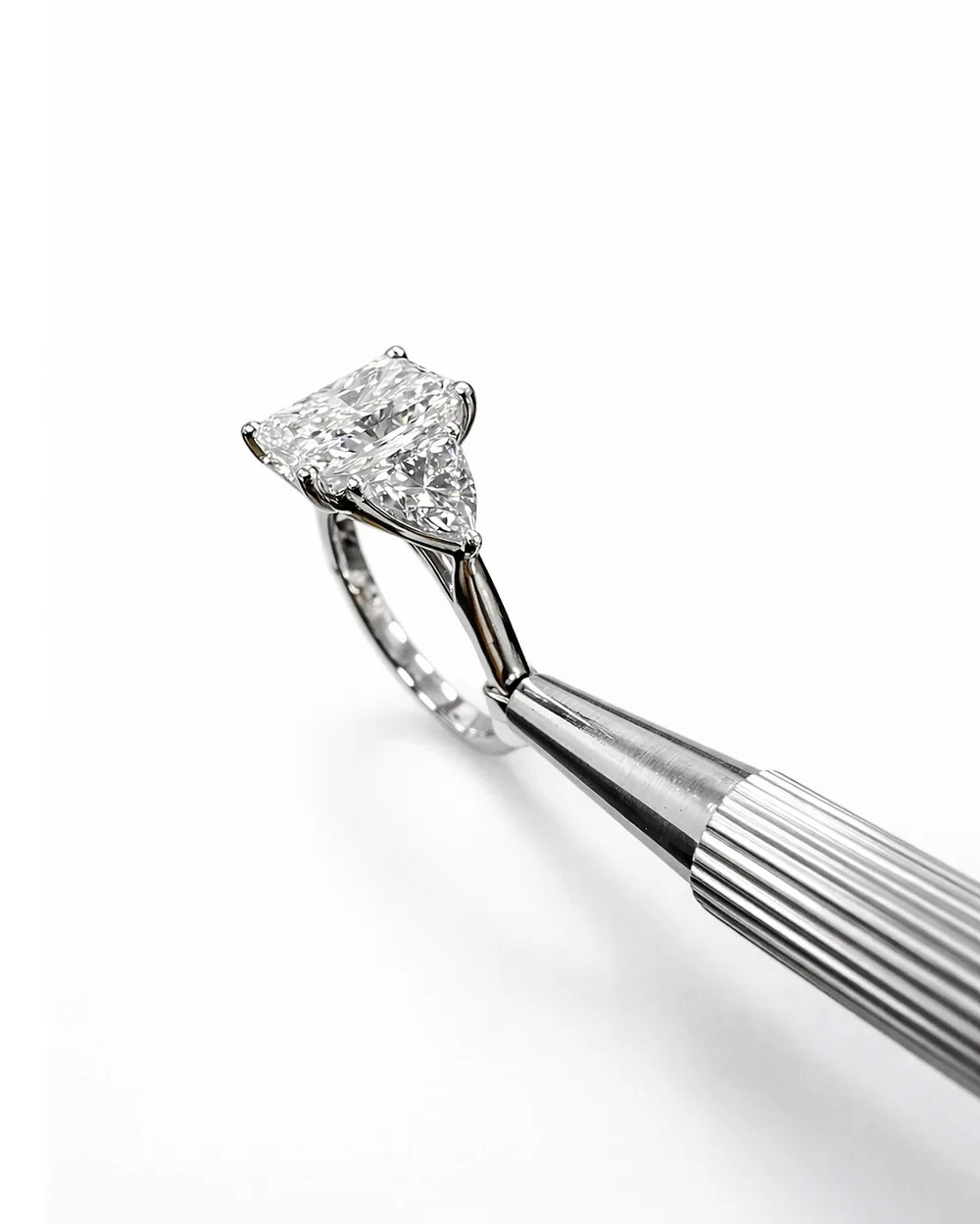 IGI 5.50 Ct Radiant Cut EF/VS1 Lab Grown Diamond Three Stone Ring 14K White Gold