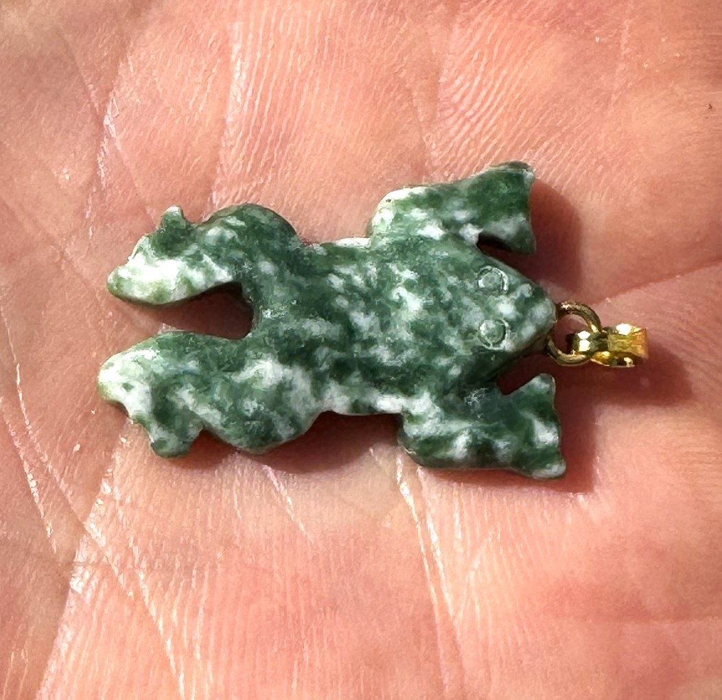 Wholesale Lot 25 Assorted Hand Made Frog Stones Pendants 1 inch long