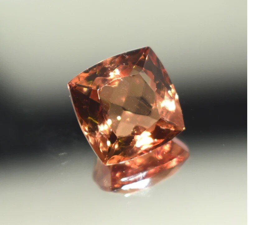 Certified 13.5 Ct Natural Zultanite Color-Change Cushion Cut Rare Loose Gemstone