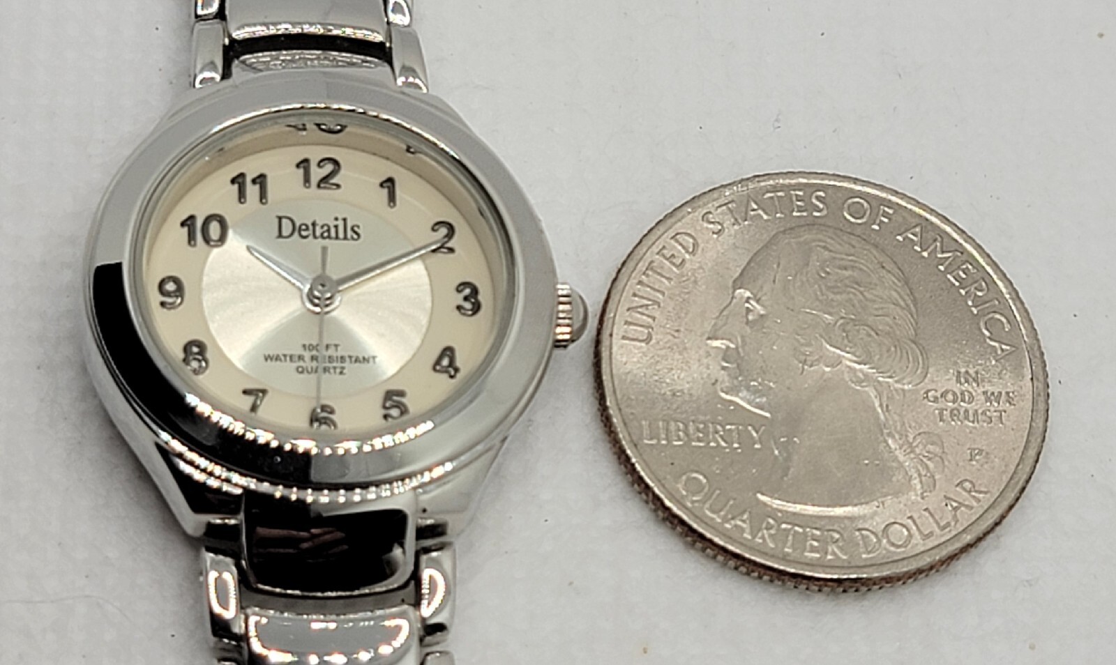 Ladies Details Casual Round Silver Tone Link Bracelet Analog Watch I5