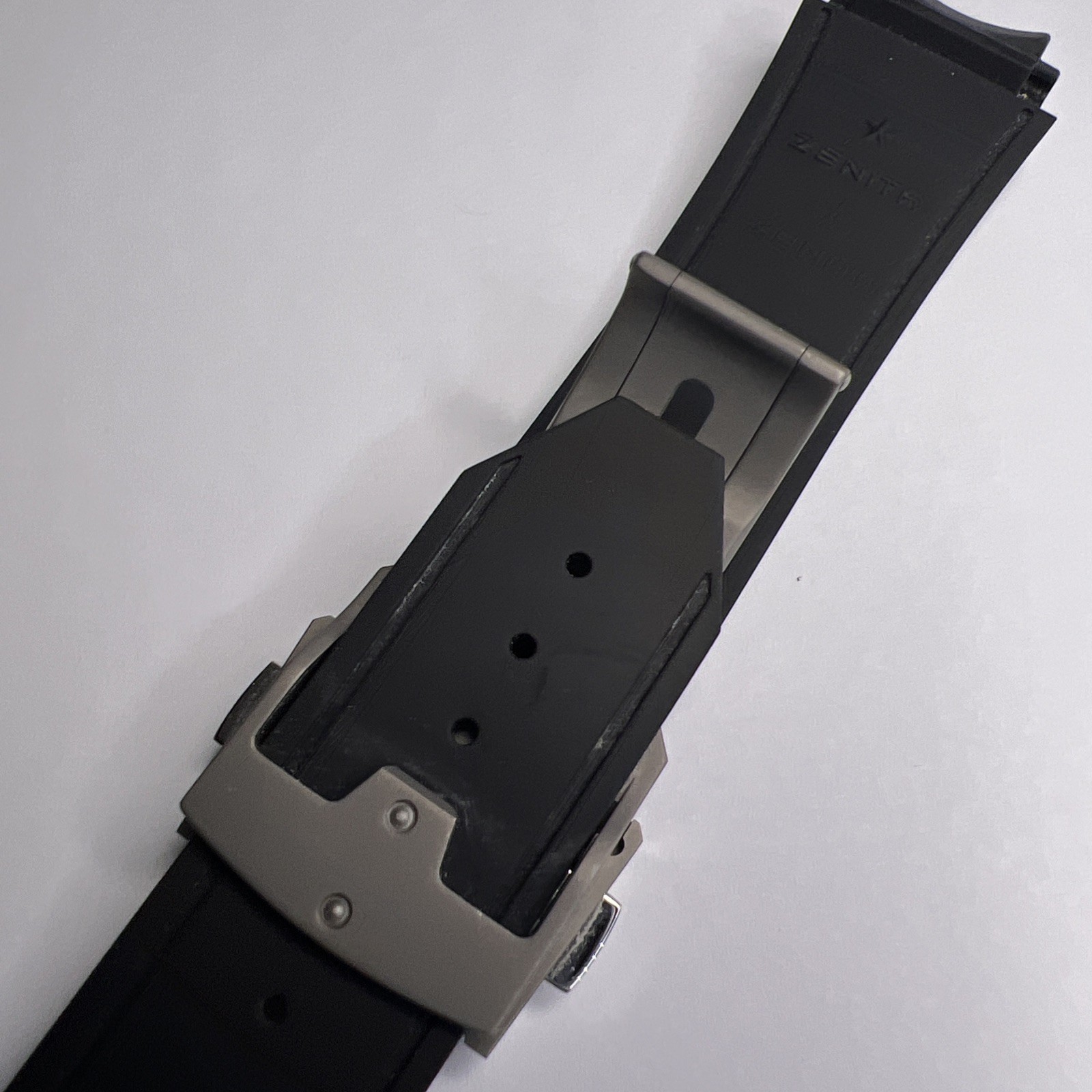 Zenith Black Rubber Strap & Deployant Clasp For Defy El Primero 21 95.9000.9004
