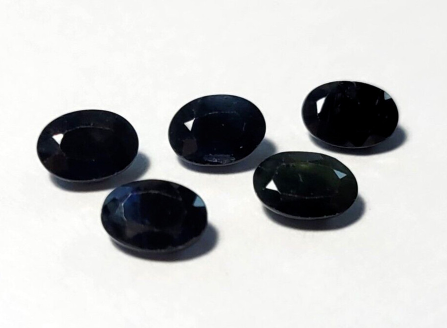 5.40 Carats Blue Sapphire 5 Pieces Oval Shapes 6.9mm x 5mm Unset Gems