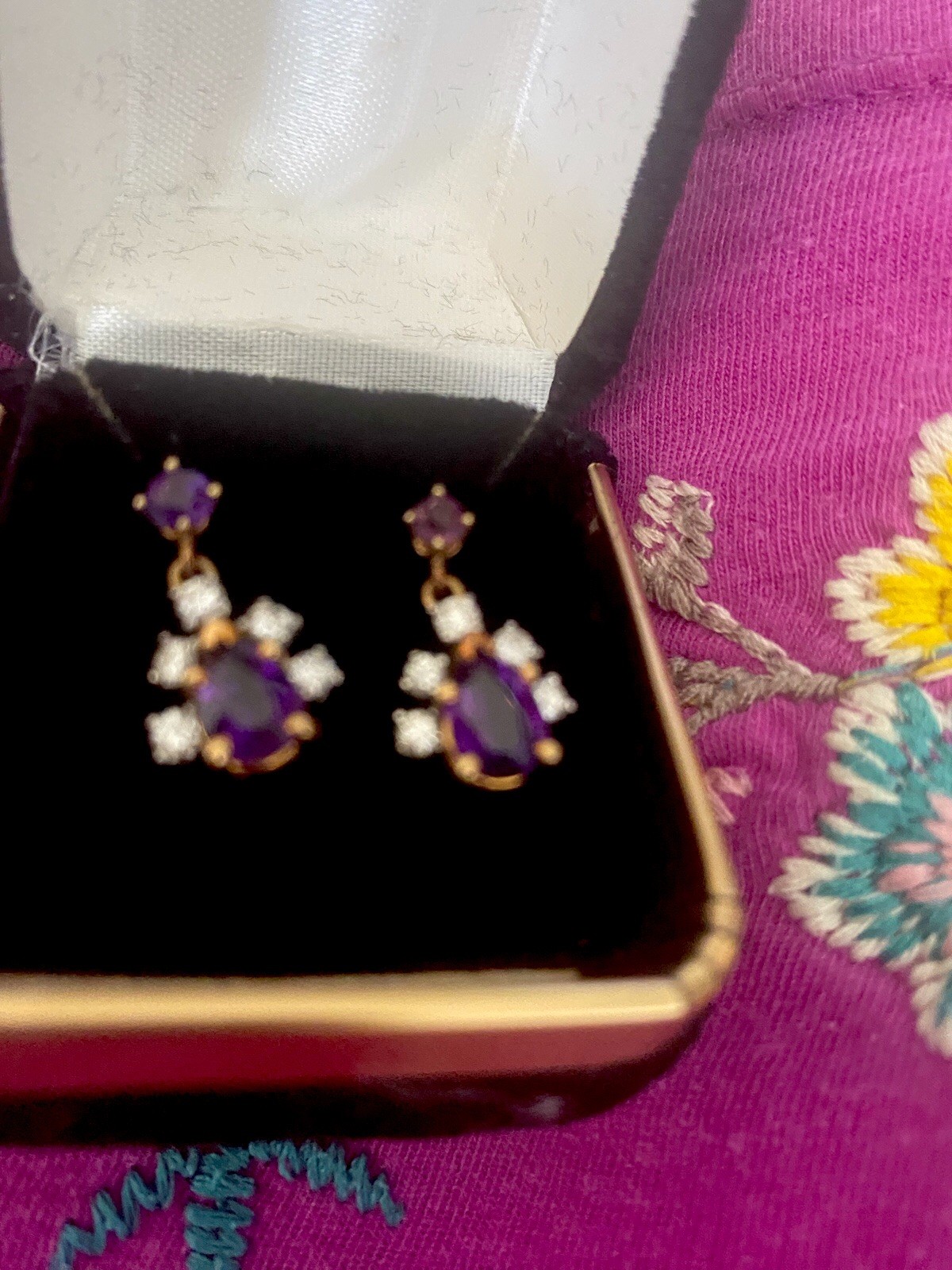 14 KT GOLD AMETHYST AND 18 Points Of DIAMONDS LADIES Oval drop EARRINGS MINT