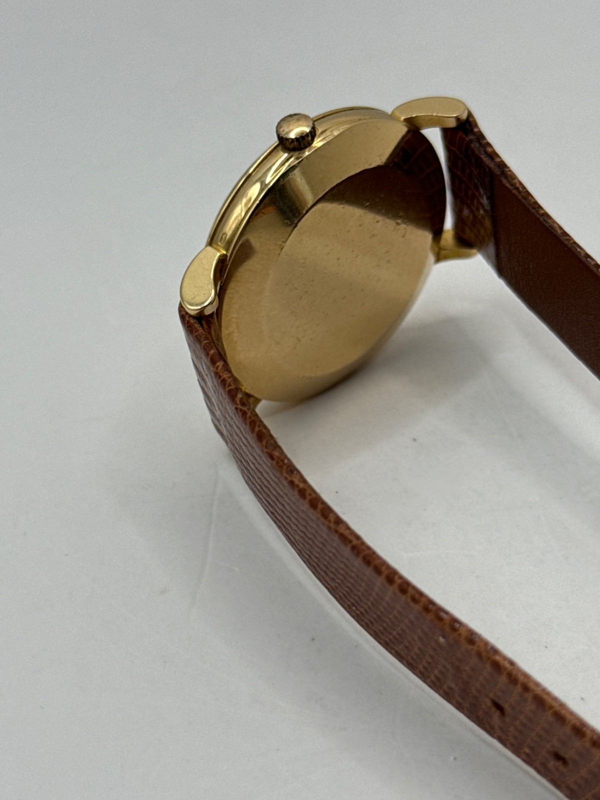 Omega Automatic 18kt Solid Gold Watch.