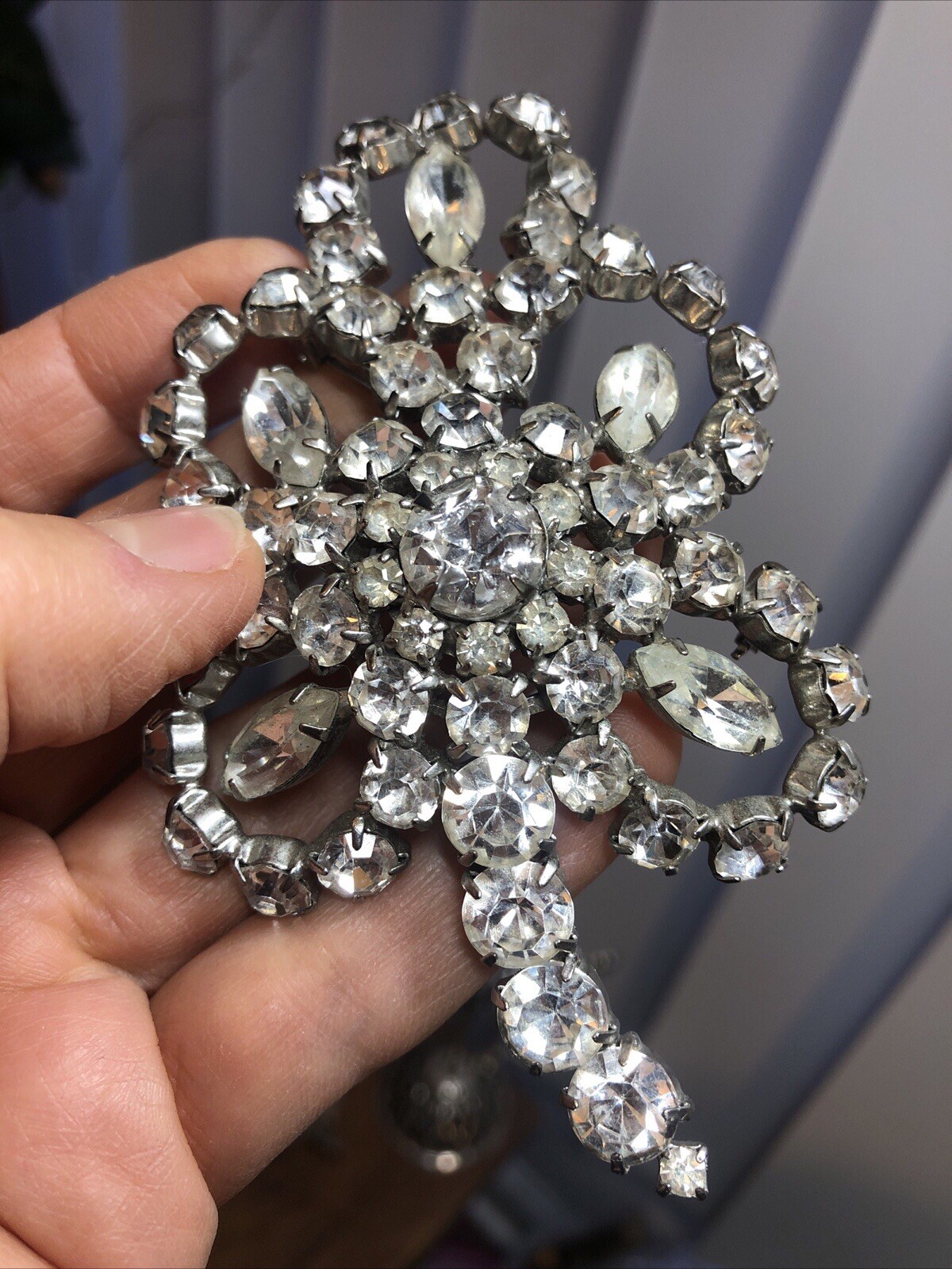 23. Vtg Silver tone Mix material White, AB, Blue Rhinestone Prong Set 5 Pins