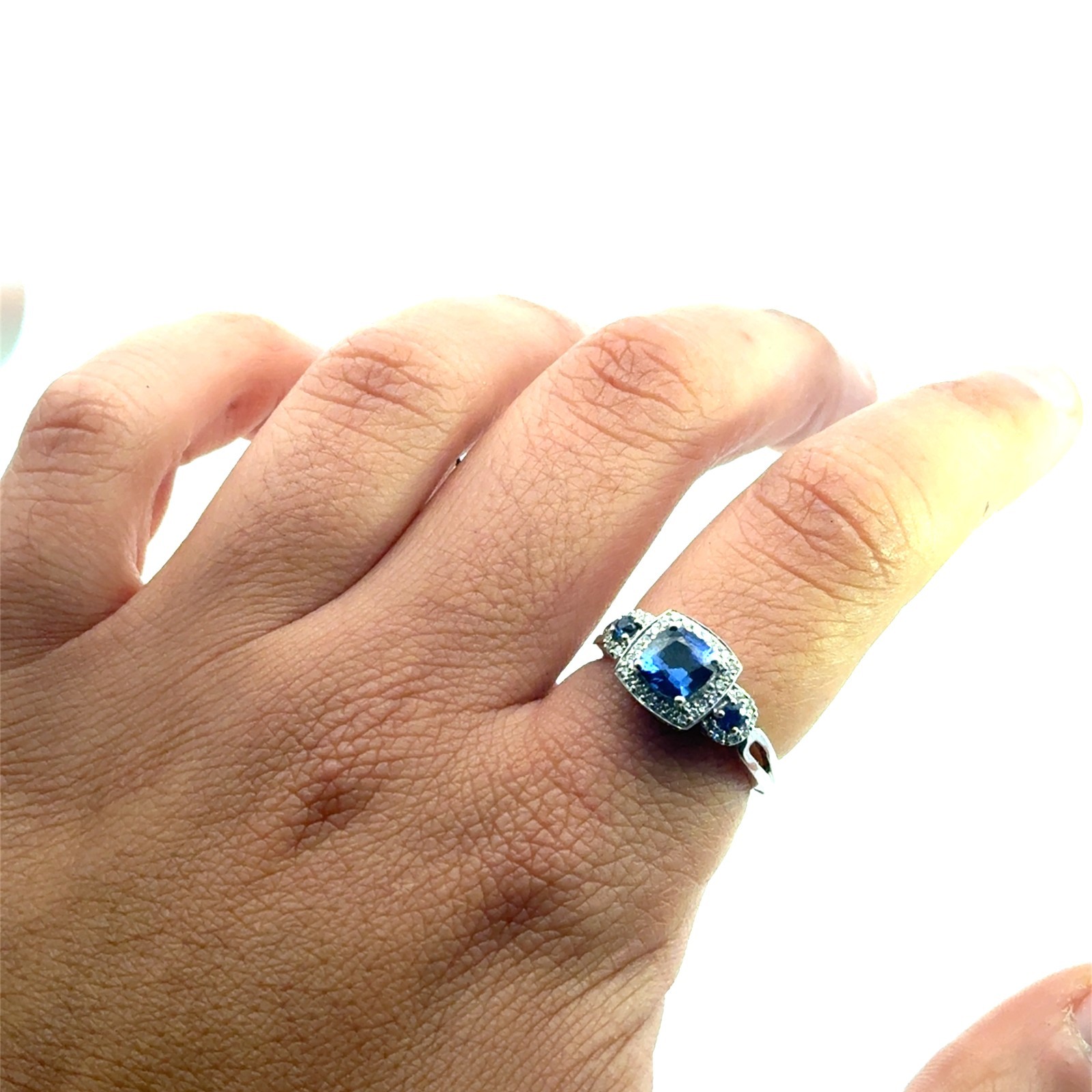 Le Vian 14K 0.27 CT Diamond and 1.26 CT Sapphire Ring – Retail $4597 size 6.5