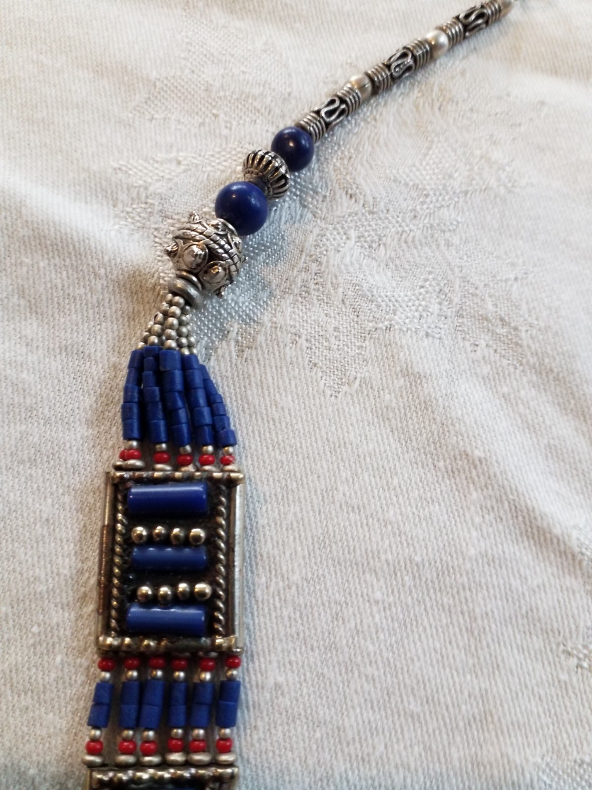 ETHNIC STUNNING NECKLACE