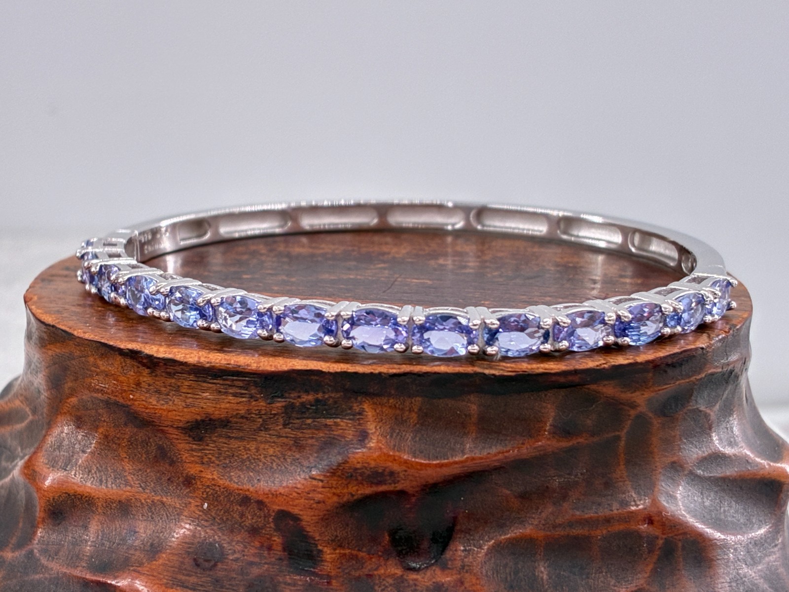 JCL Blue 14 Tanzanite Stone Hinged Bangle Bracelet Sterling 6.75in Affinity Gems
