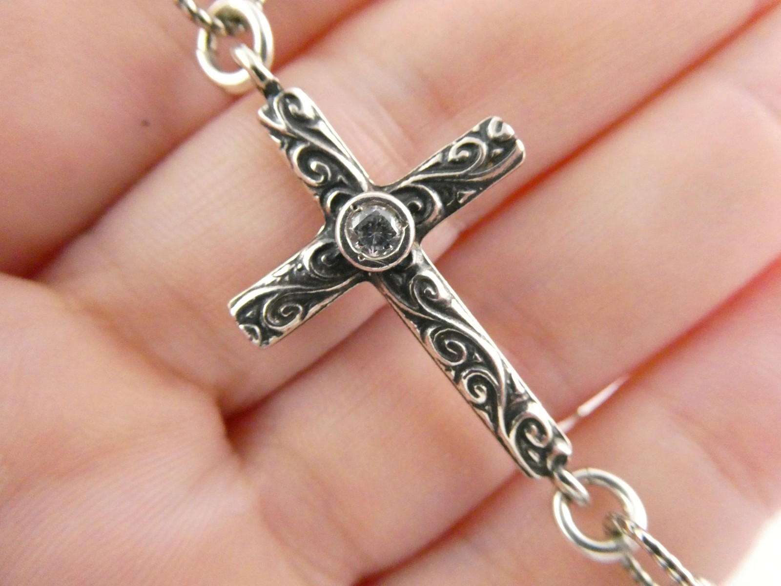 Opulenza Israel Sterling Silver Cross Bracelet 925 8 Inch Length 8.5g Weight