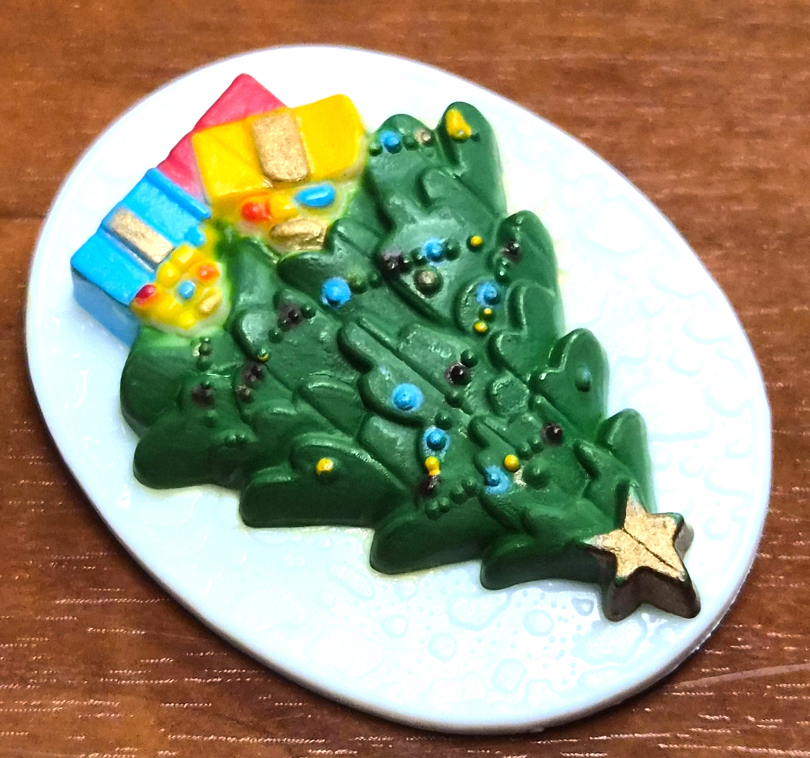 Vintage 80’s Hong Kong Festive Christmas Tree Holiday Pin / Brooch