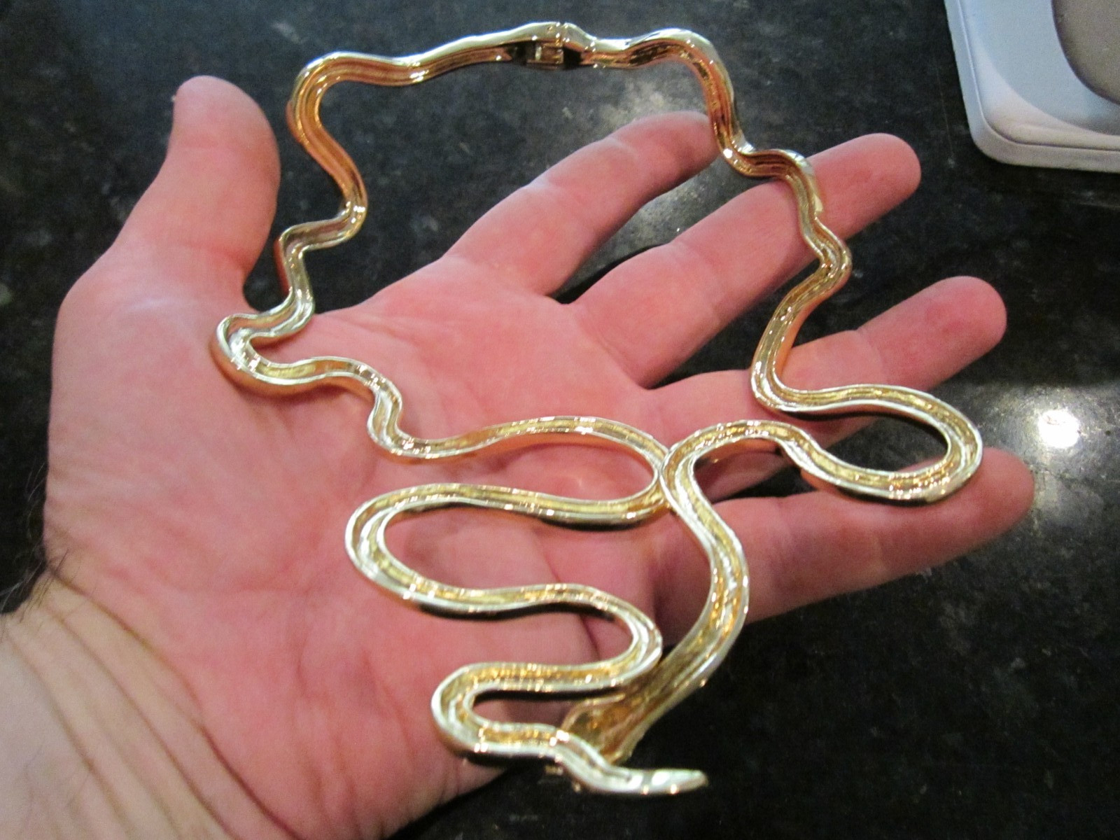 SNAKE COBRA NECKLACE GOLD TONE HEAVY STATEMENT PIECE 8″ X 5″ – 114g – GW-22B