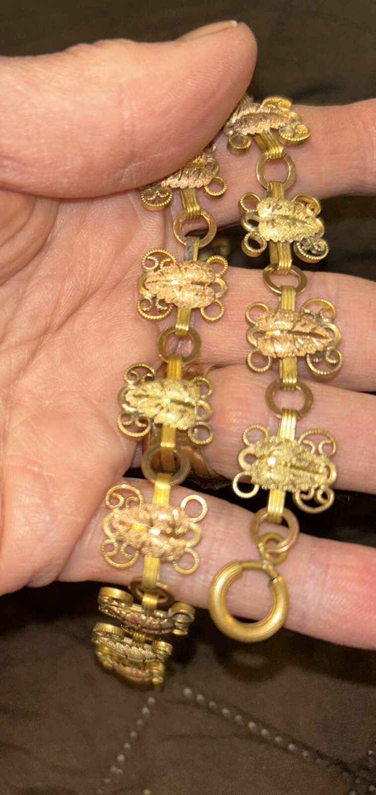 Vtg Victorian 10k? Black Hills Two tone Gold Leaf Booklink 18” Neckl See Details