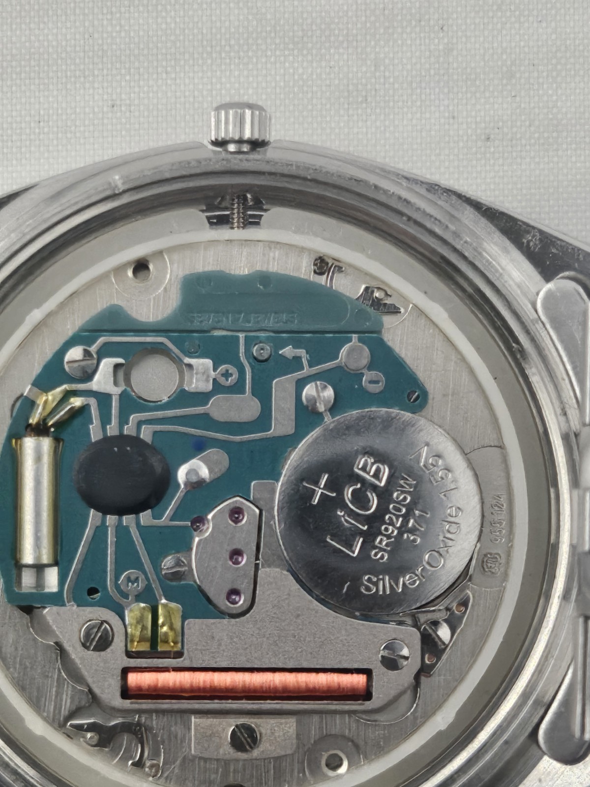 Mens Rare PAUL MARET Blue Sunray Dial Date Presidential Style Fluted Bezel Runs