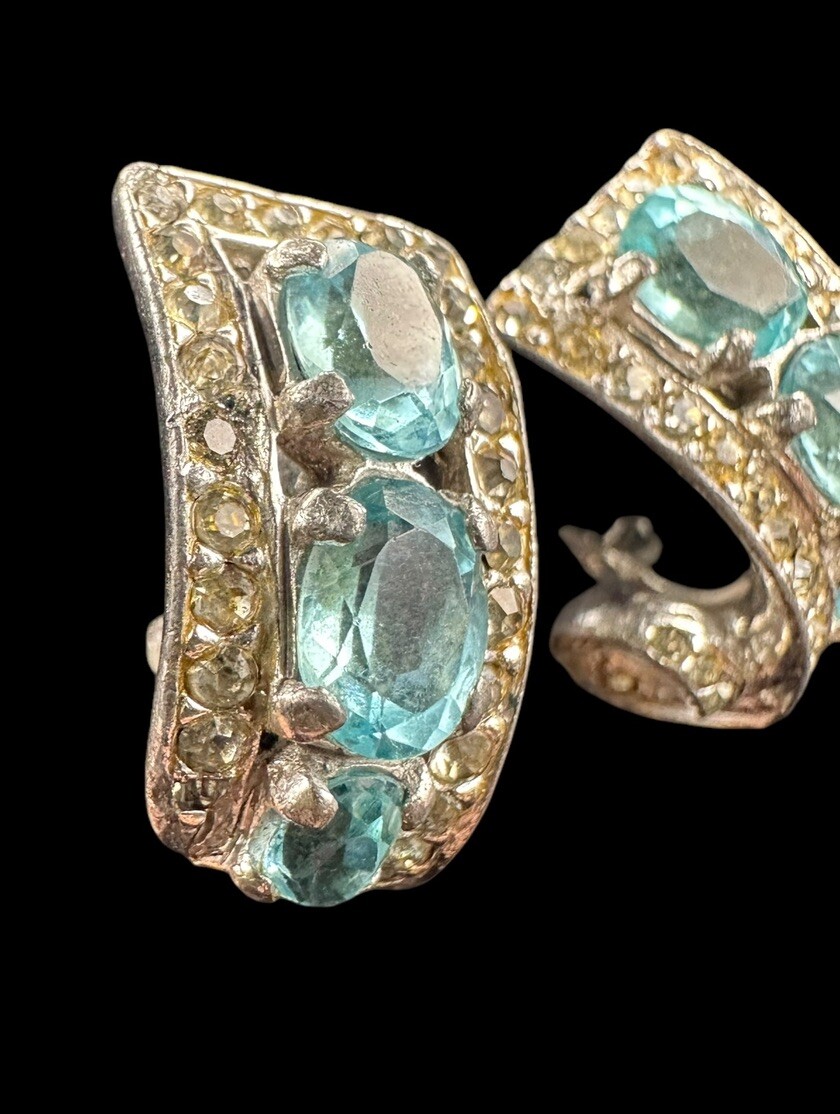 Vtg 40s Art Deco Style CASTLECLIFF AQUA BLUE & Clear Rhinestone Clip Earrings