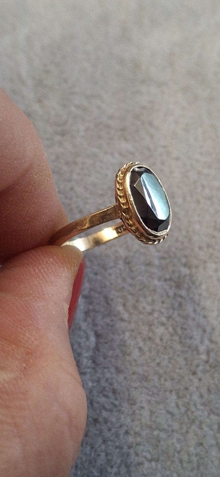 9ct Yellow Gold Hematite Ring Size L