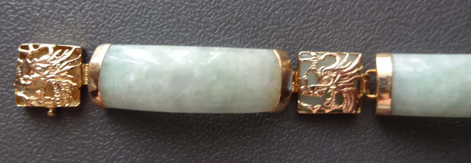 Vtg Chinese 14K Yellow Gold Jade Link Dragon Panels Bracelet Pale Green Celadon