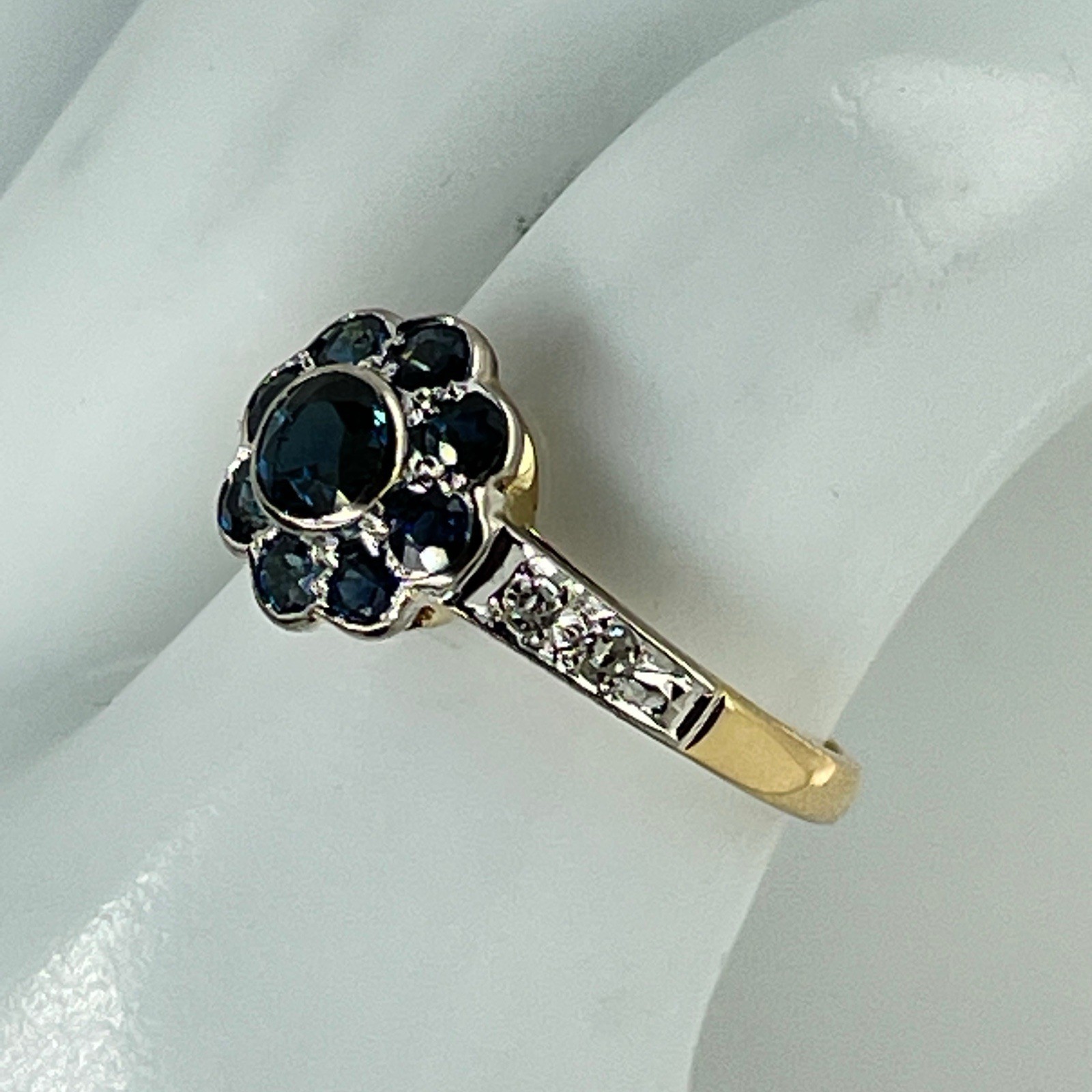 Vintage 18k Yellow & White Gold Sapphire Floral Diamond Ring Size 4 3/4 – 2.4 Gr