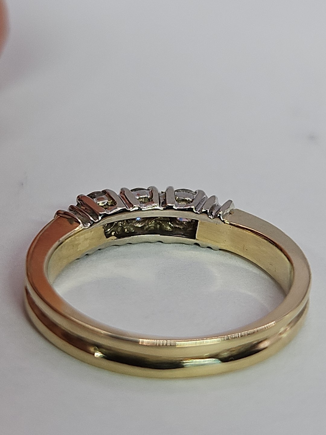 14k Yellow Gold 0.27TCW Diamond 3 Stone Ring Past Present Future Size 5.5 3.08g