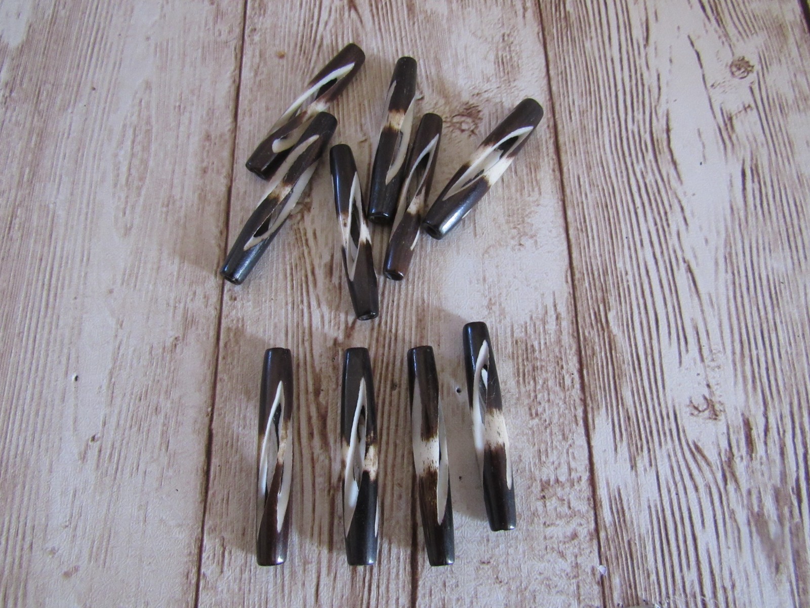 Buffalo Bone Two Tone Carved Hairpipe Beads Jewelry Crafts 1 Strand 3 sizes 545